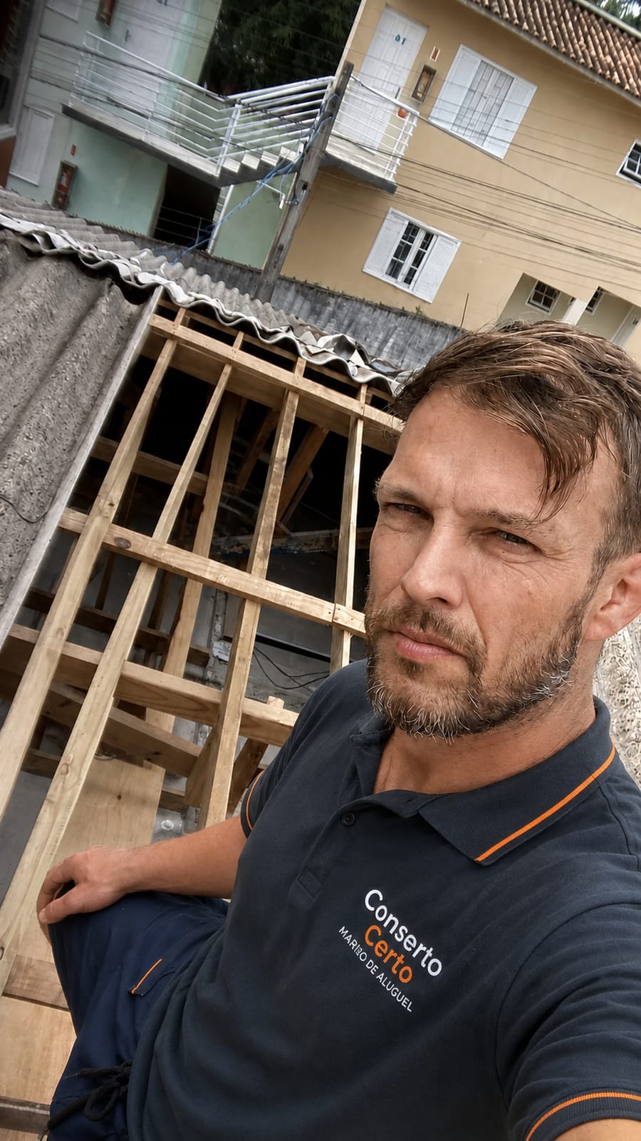 Jacson Melo, do Conserto Certo, em obra residencial em Florianópolis